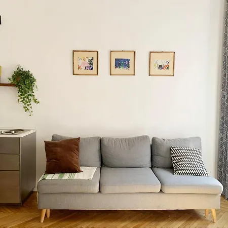 Be Local Апартаменты *