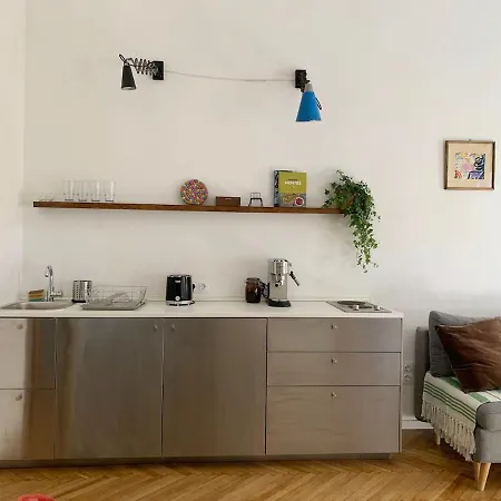 Be Local Apartment *